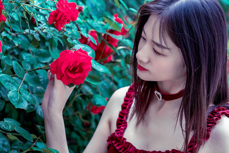 国家移民管理局：上半年共侦办妨害国（边）境管理犯罪案件6914起